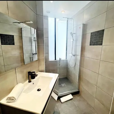 Cosy Modern Ac Flat 公寓 *