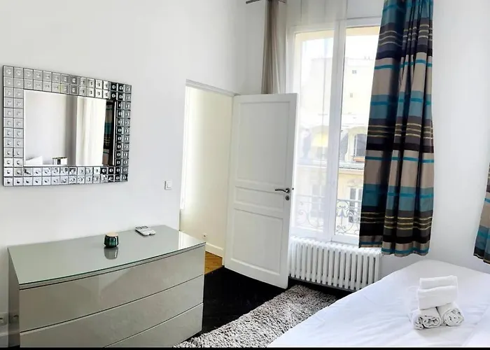 Cosy Modern Ac Flat Apartment *